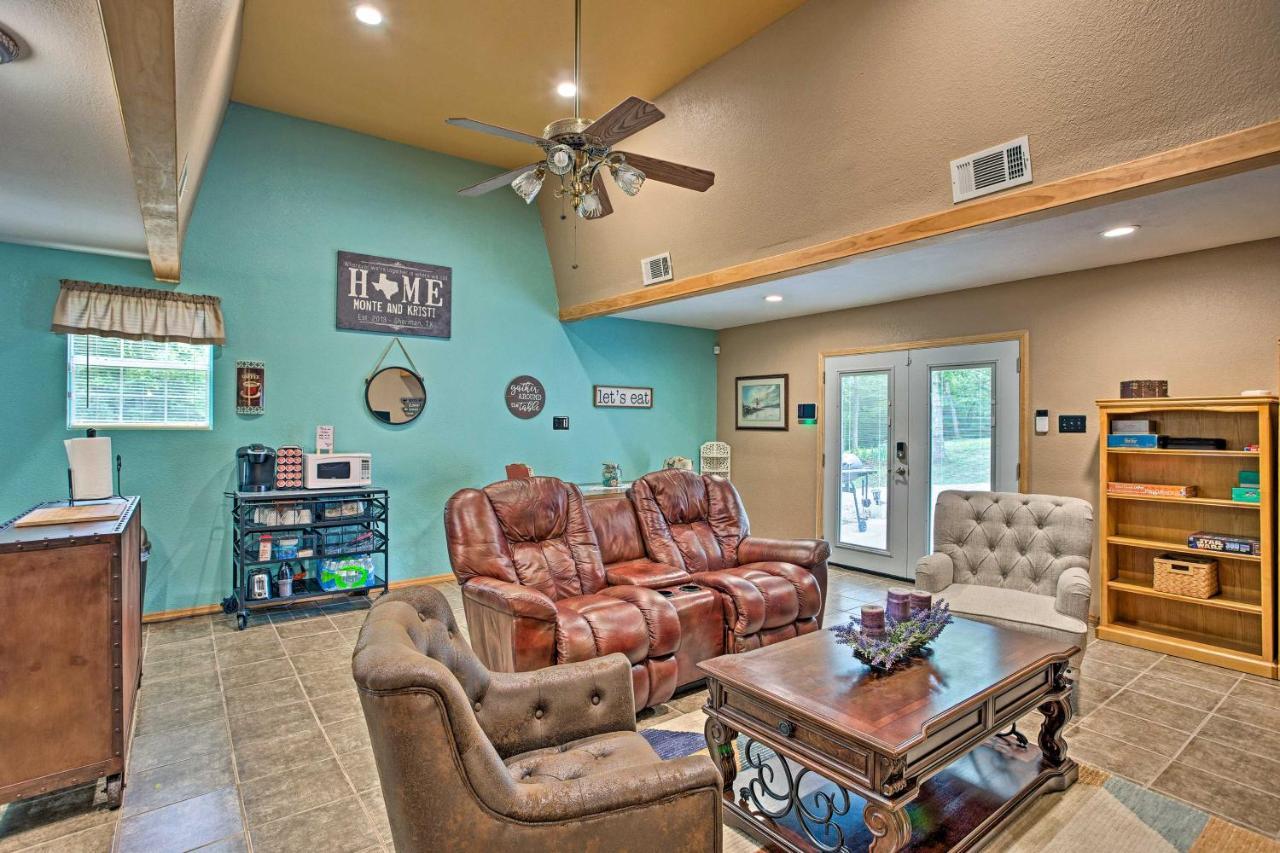 Lake Texoma Cabin - 1 Mi To Park And Boat Ramp! Willow Spring Exterior photo