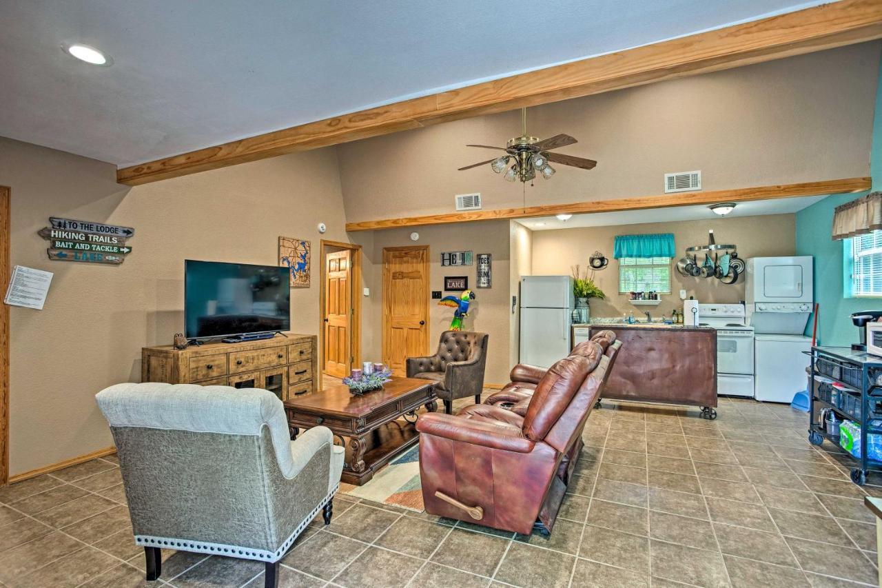 Lake Texoma Cabin - 1 Mi To Park And Boat Ramp! Willow Spring Exterior photo